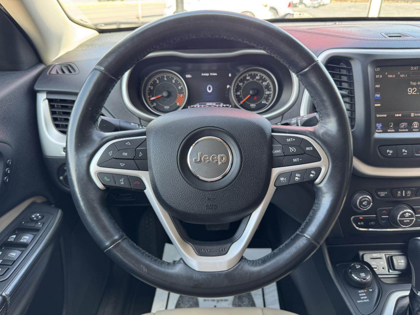 2015 BLACK JEEP CHEROKEE LIMITED (1C4PJMDS5FW) , located at 5900 E. Lancaster Ave., Fort Worth, TX, 76112, (817) 457-5456, 0.000000, 0.000000- Photo#21