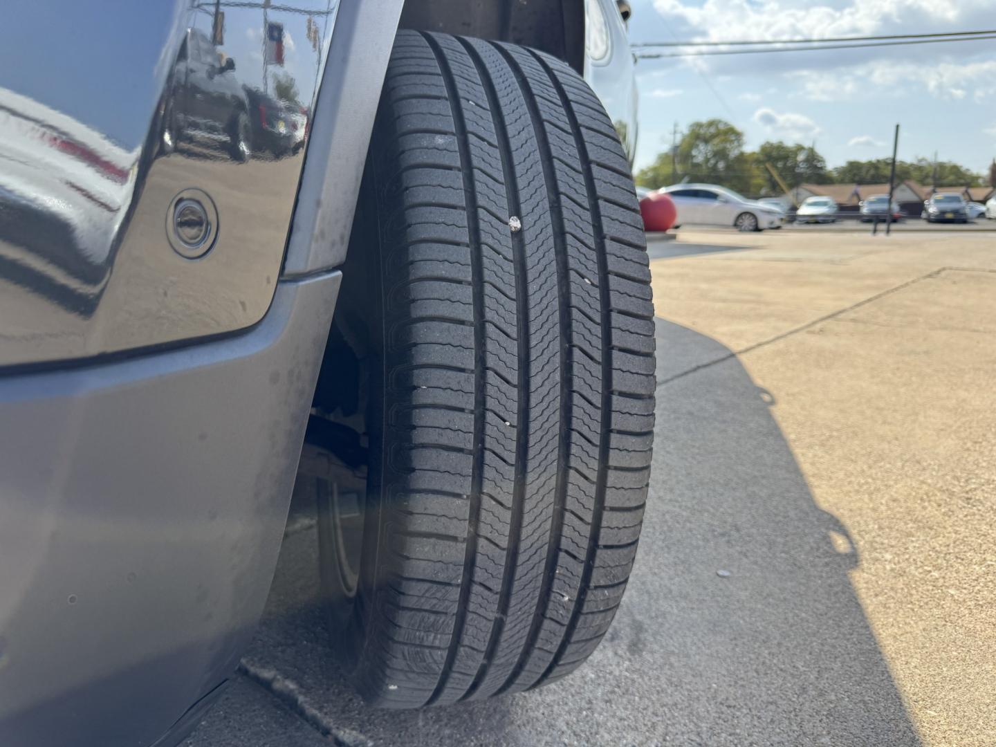 2015 BLACK JEEP CHEROKEE LIMITED (1C4PJMDS5FW) , located at 5900 E. Lancaster Ave., Fort Worth, TX, 76112, (817) 457-5456, 0.000000, 0.000000- Photo#23
