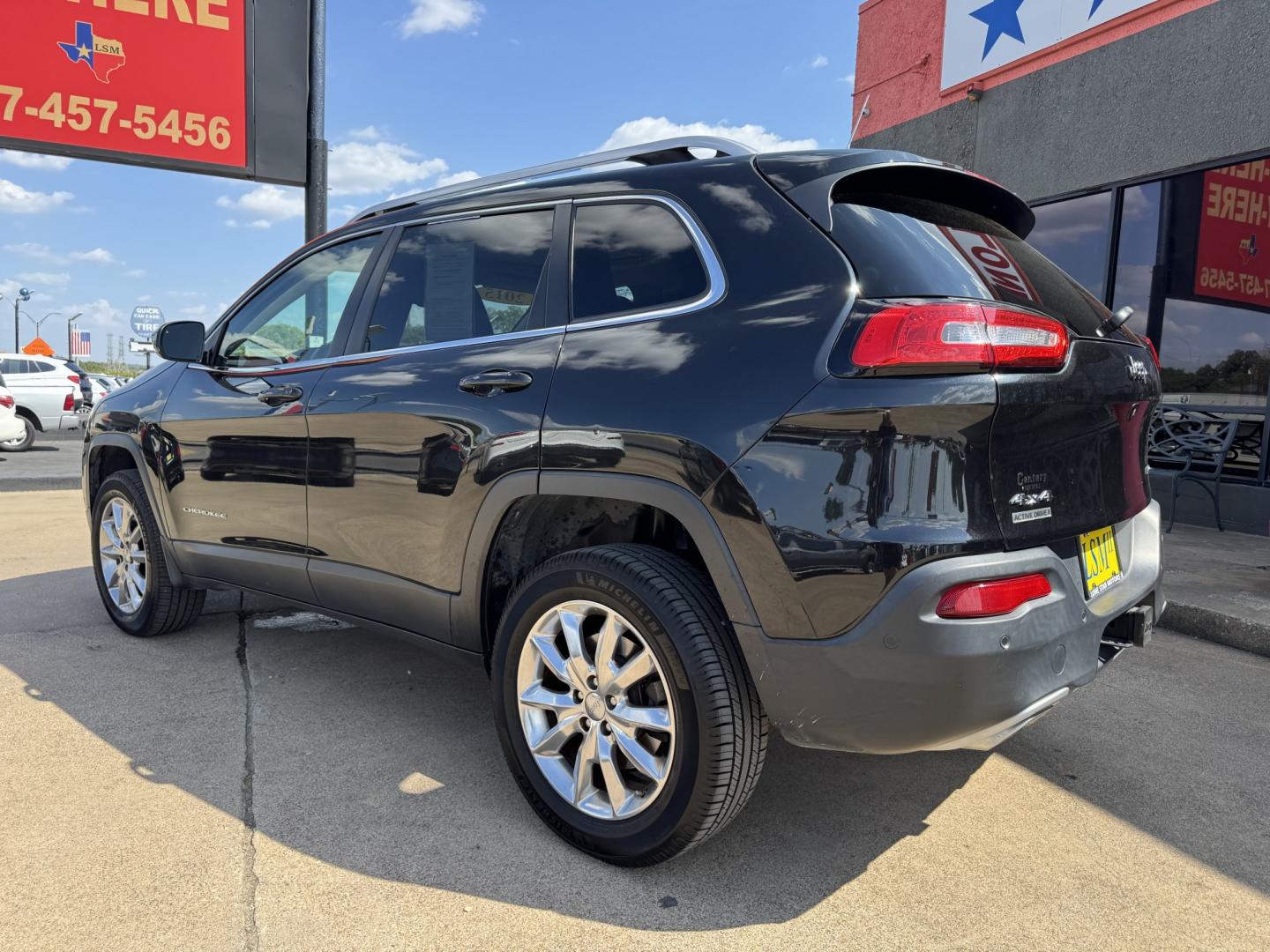 2015 BLACK JEEP CHEROKEE LIMITED (1C4PJMDS5FW) , located at 5900 E. Lancaster Ave., Fort Worth, TX, 76112, (817) 457-5456, 0.000000, 0.000000- Photo#6