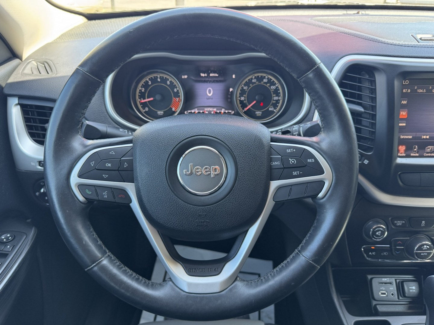 2014 BLACK JEEP CHEROKEE LIMITED (1C4PJLDS5EW) , located at 5900 E. Lancaster Ave., Fort Worth, TX, 76112, (817) 457-5456, 0.000000, 0.000000- Photo#25