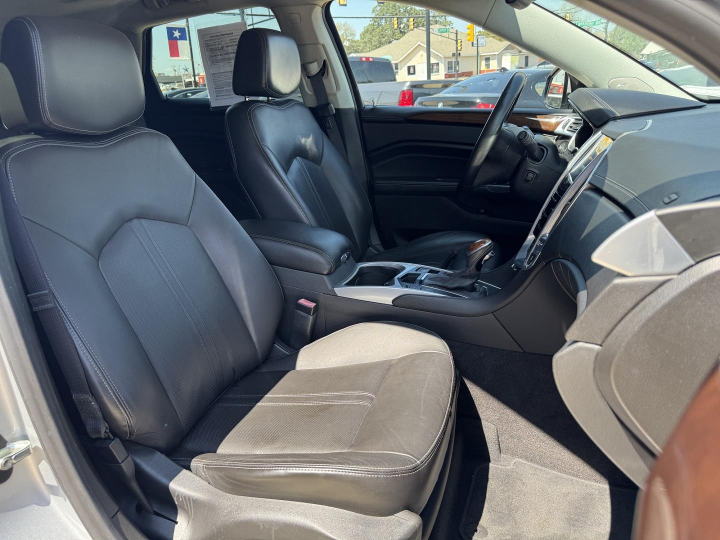 2013 SILVER CADILLAC SRX LUXURY (3GYFNCE37DS) , located at 5900 E. Lancaster Ave., Fort Worth, TX, 76112, (817) 457-5456, 0.000000, 0.000000- Photo#17