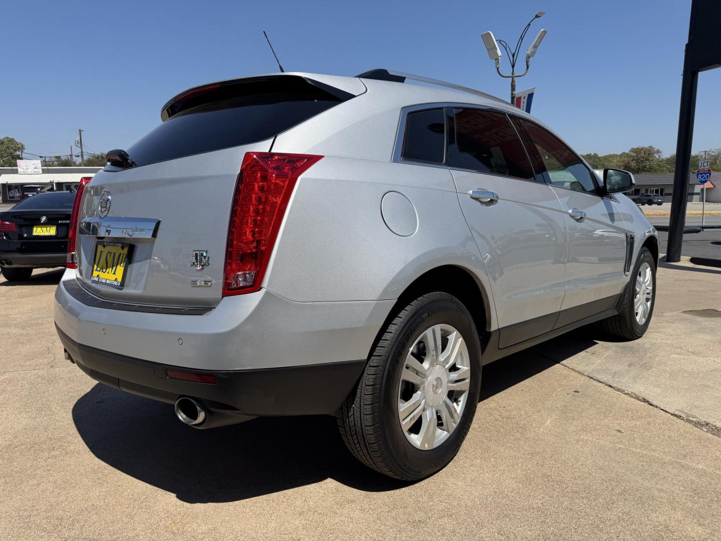 2013 SILVER CADILLAC SRX LUXURY (3GYFNCE37DS) , located at 5900 E. Lancaster Ave., Fort Worth, TX, 76112, (817) 457-5456, 0.000000, 0.000000- Photo#3