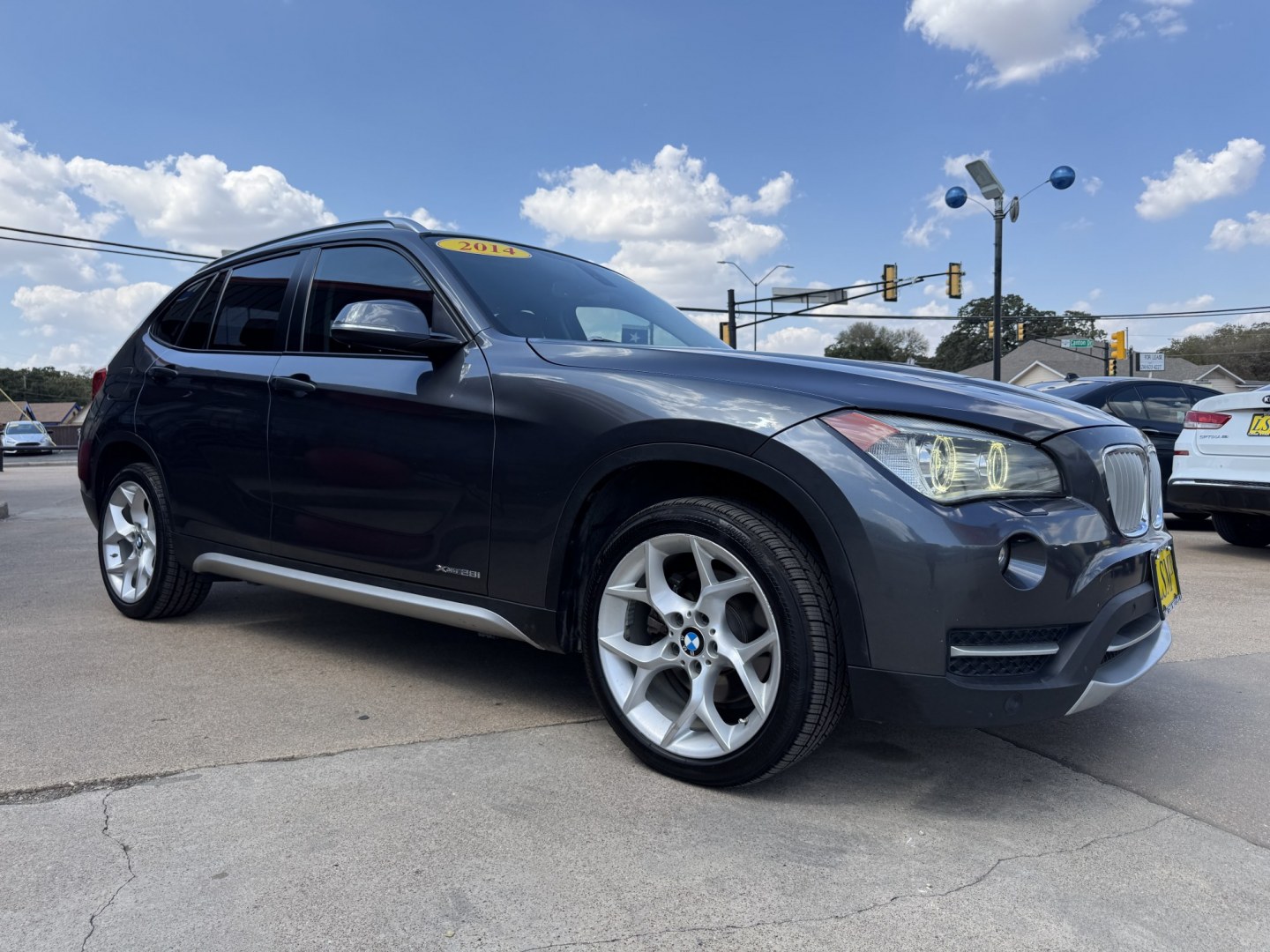 2014 GRAY BMW X1 XDRIVE28I (WBAVL1C5XEV) , located at 5900 E. Lancaster Ave., Fort Worth, TX, 76112, (817) 457-5456, 0.000000, 0.000000- Photo#2