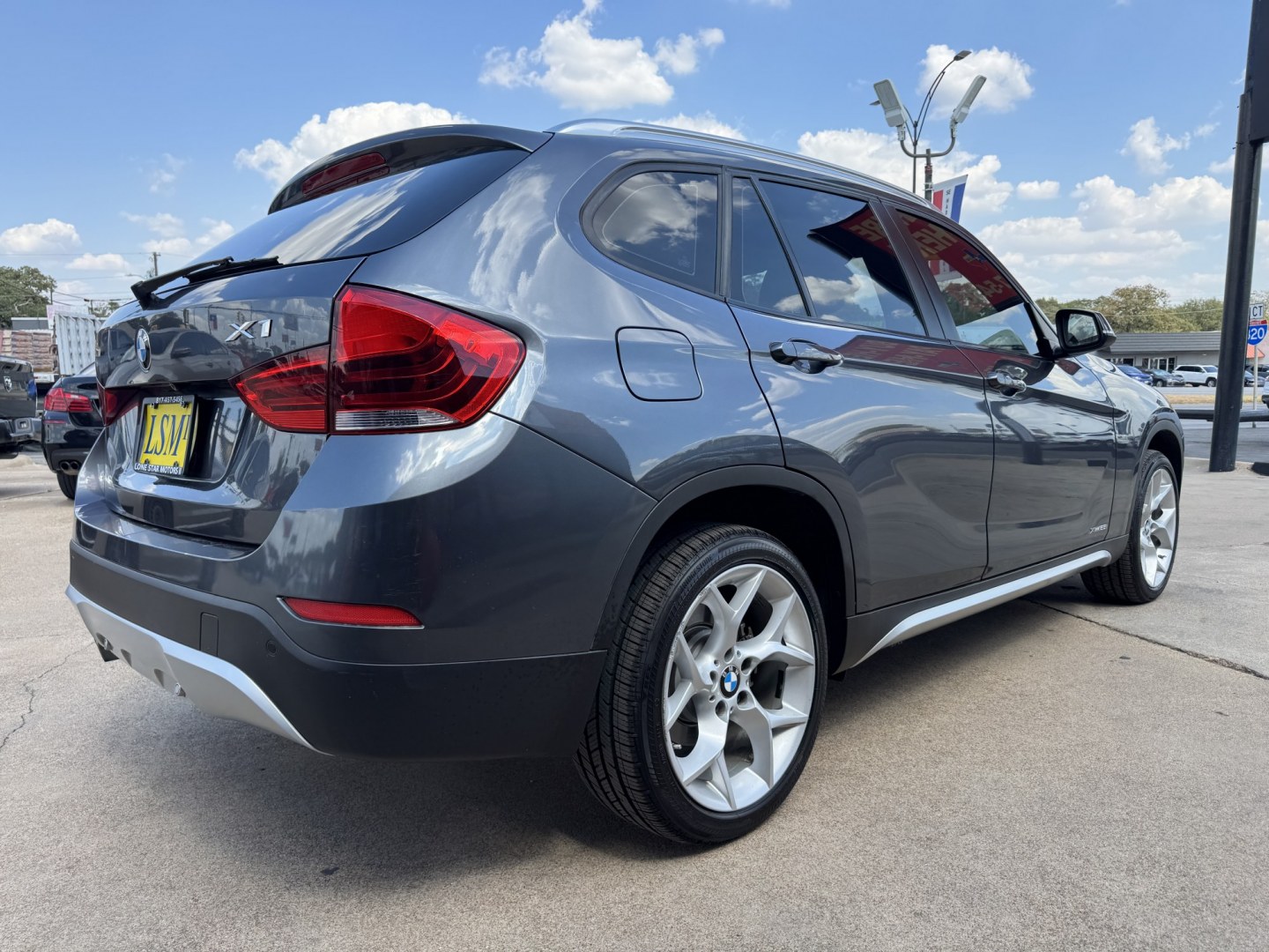 2014 GRAY BMW X1 XDRIVE28I (WBAVL1C5XEV) , located at 5900 E. Lancaster Ave., Fort Worth, TX, 76112, (817) 457-5456, 0.000000, 0.000000- Photo#3
