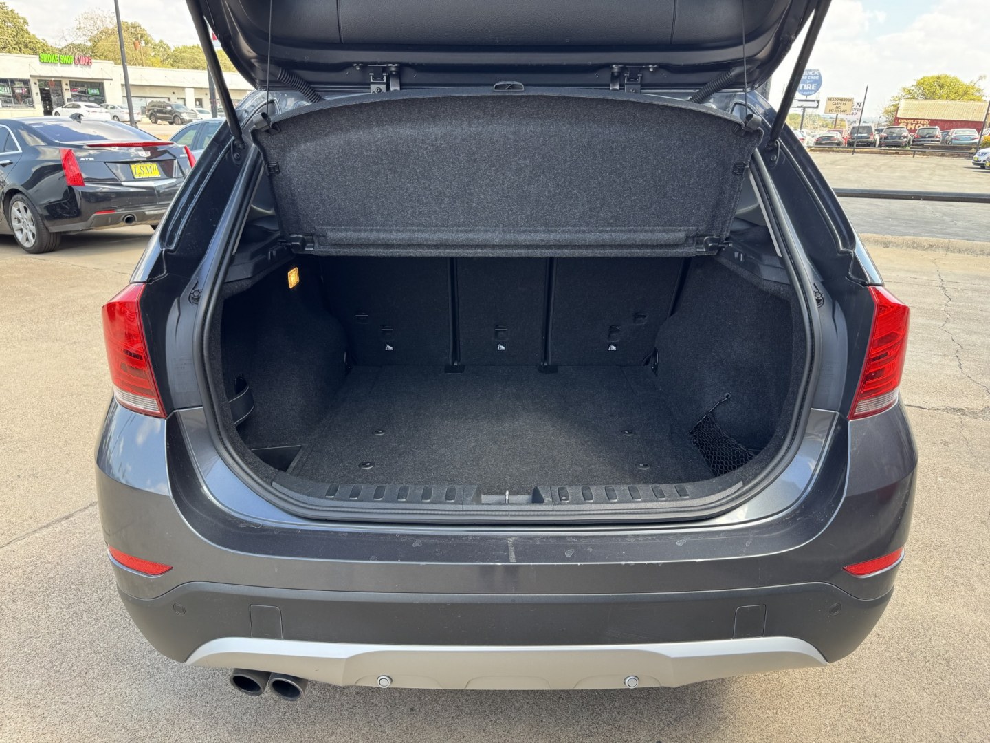 2014 GRAY BMW X1 XDRIVE28I (WBAVL1C5XEV) , located at 5900 E. Lancaster Ave., Fort Worth, TX, 76112, (817) 457-5456, 0.000000, 0.000000- Photo#5