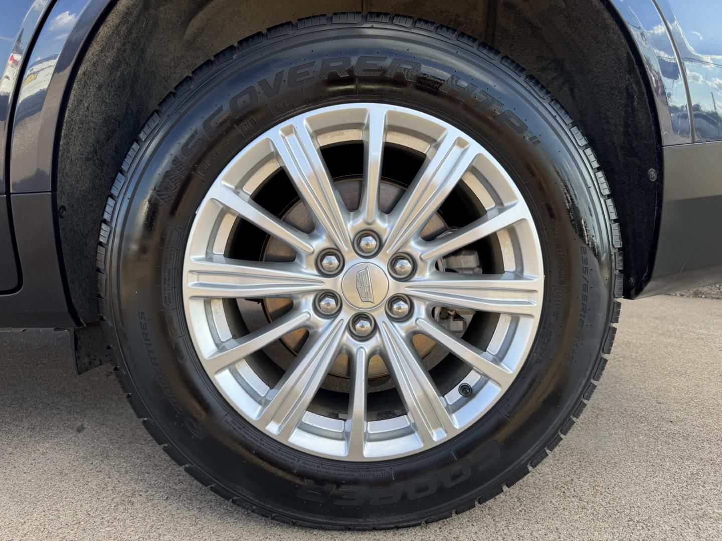 2018 BLUE CADILLAC XT5 BASE (1GYKNARS5JZ) , located at 5900 E. Lancaster Ave., Fort Worth, TX, 76112, (817) 457-5456, 0.000000, 0.000000- Photo#25