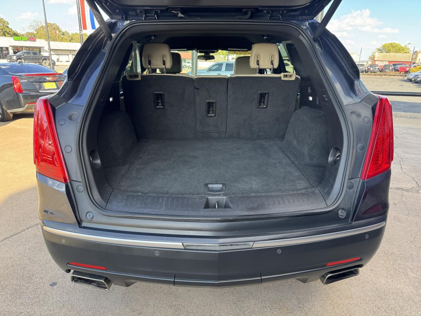 2018 BLUE CADILLAC XT5 BASE (1GYKNARS5JZ) , located at 5900 E. Lancaster Ave., Fort Worth, TX, 76112, (817) 457-5456, 0.000000, 0.000000- Photo#5