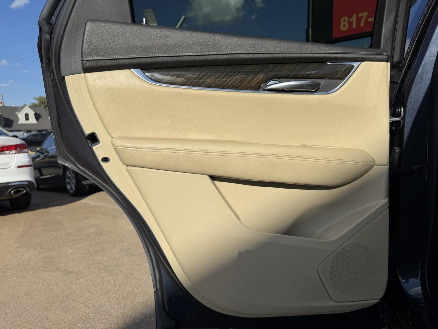 2018 BLUE CADILLAC XT5 BASE (1GYKNARS5JZ) , located at 5900 E. Lancaster Ave., Fort Worth, TX, 76112, (817) 457-5456, 0.000000, 0.000000- Photo#12