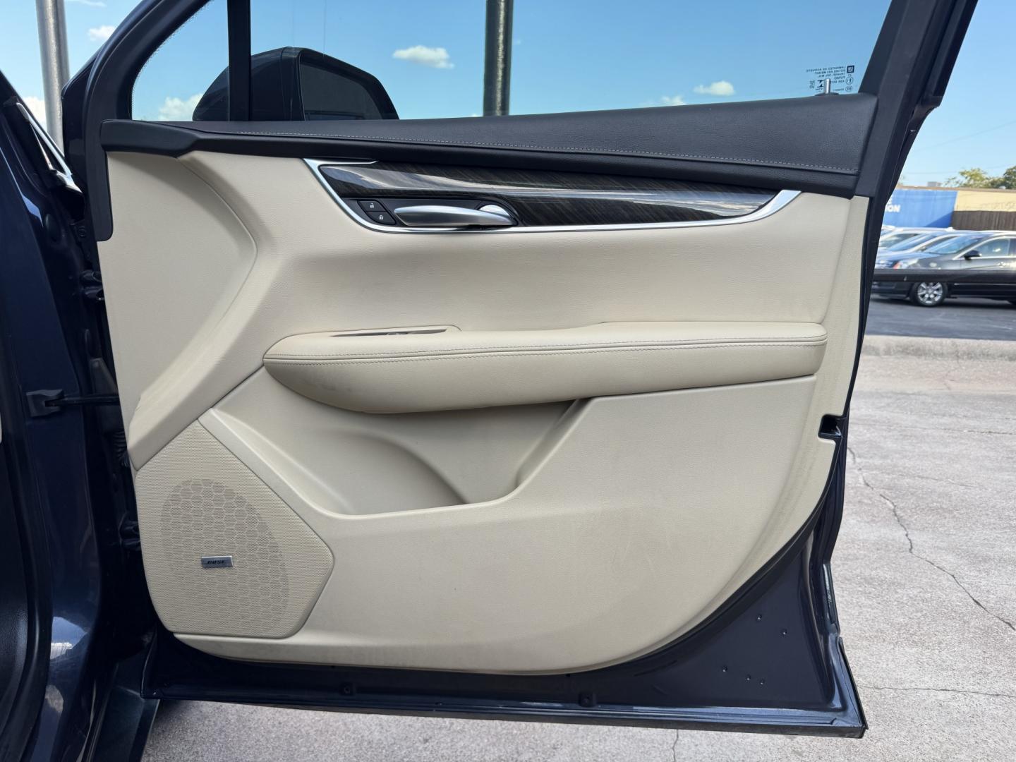 2018 BLUE CADILLAC XT5 BASE (1GYKNARS5JZ) , located at 5900 E. Lancaster Ave., Fort Worth, TX, 76112, (817) 457-5456, 0.000000, 0.000000- Photo#16