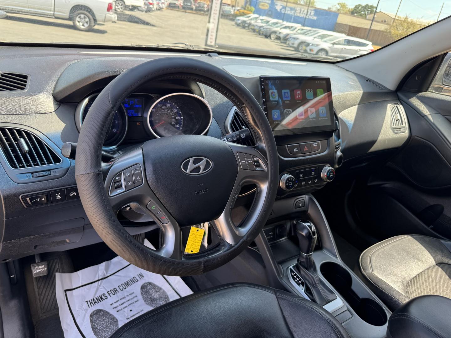 2015 GRAY HYUNDAI TUCSON LIMITED; SE (KM8JUCAG6FU) , located at 5900 E. Lancaster Ave., Fort Worth, TX, 76112, (817) 457-5456, 0.000000, 0.000000- Photo#9