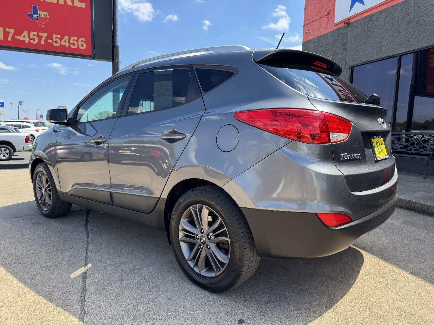 2015 GRAY HYUNDAI TUCSON LIMITED; SE (KM8JUCAG6FU) , located at 5900 E. Lancaster Ave., Fort Worth, TX, 76112, (817) 457-5456, 0.000000, 0.000000- Photo#6