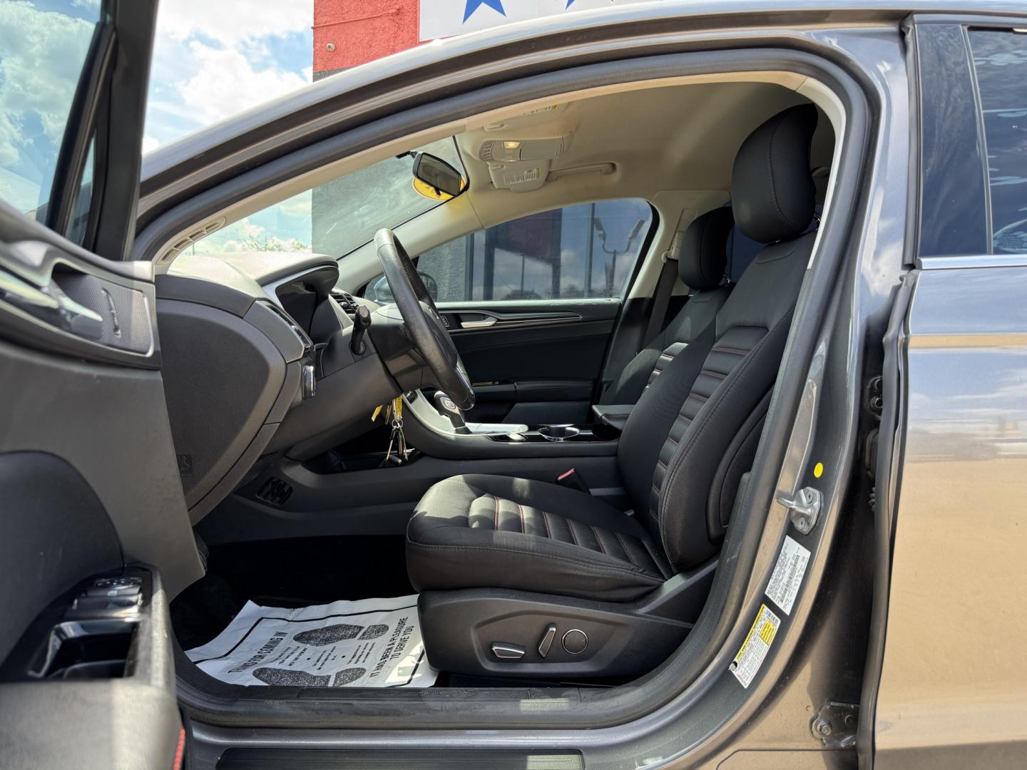 2014 GRAY FORD FUSION SE (3FA6P0HD7ER) , located at 5900 E. Lancaster Ave., Fort Worth, TX, 76112, (817) 457-5456, 0.000000, 0.000000- Photo#8