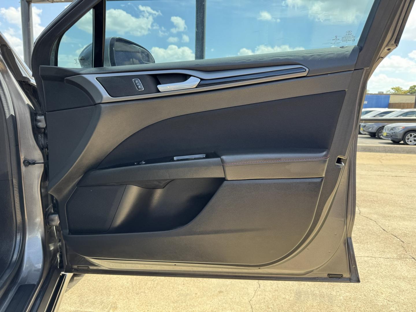 2014 GRAY FORD FUSION SE (3FA6P0HD7ER) , located at 5900 E. Lancaster Ave., Fort Worth, TX, 76112, (817) 457-5456, 0.000000, 0.000000- Photo#15