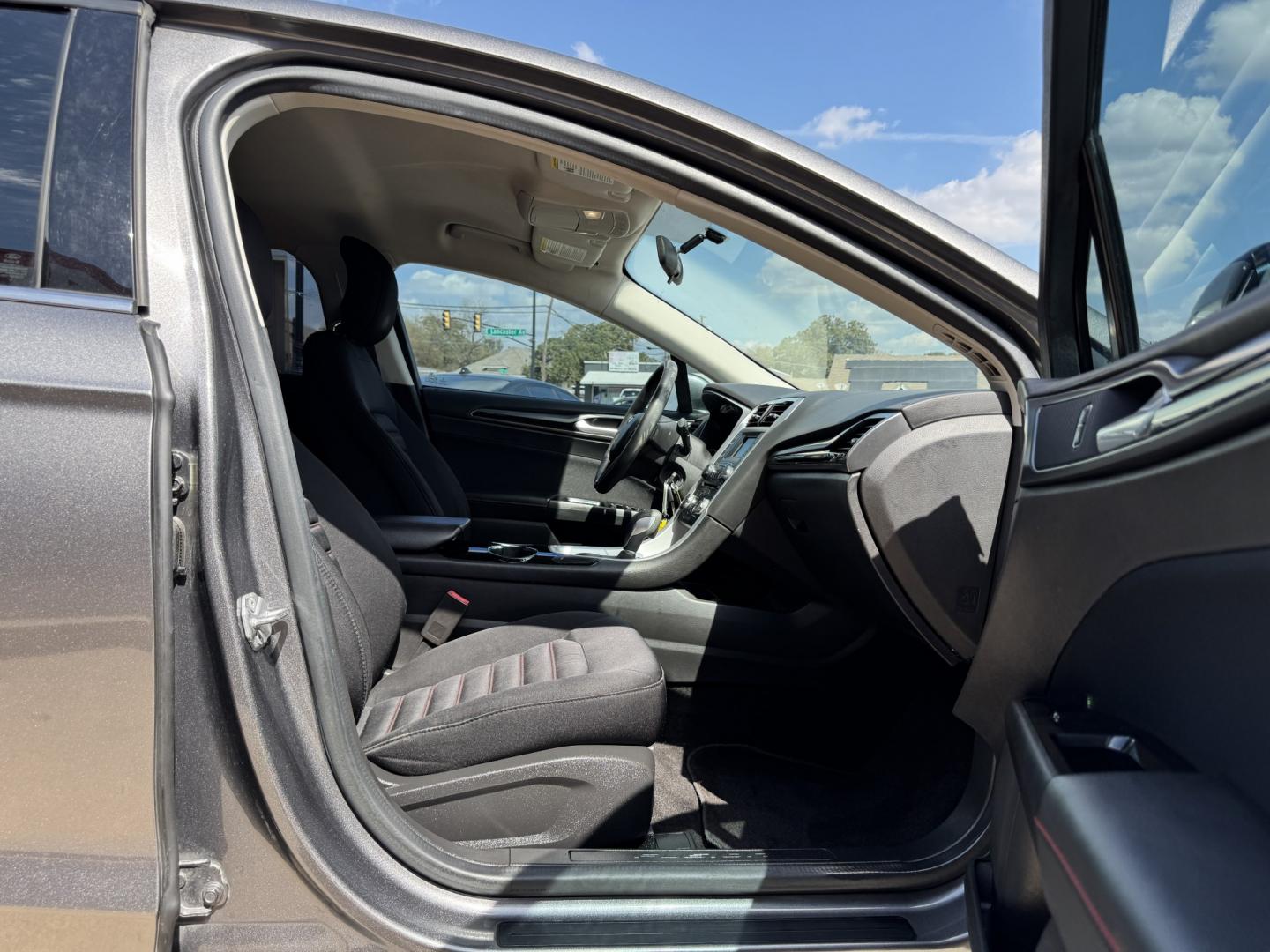 2014 GRAY FORD FUSION SE (3FA6P0HD7ER) , located at 5900 E. Lancaster Ave., Fort Worth, TX, 76112, (817) 457-5456, 0.000000, 0.000000- Photo#16