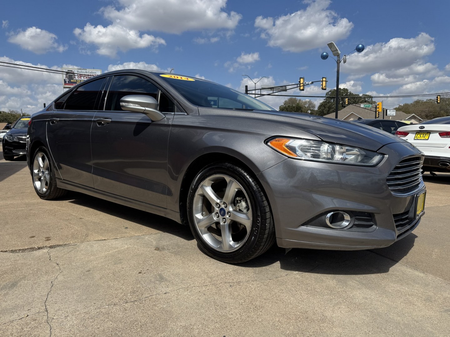2014 GRAY FORD FUSION SE (3FA6P0HD7ER) , located at 5900 E. Lancaster Ave., Fort Worth, TX, 76112, (817) 457-5456, 0.000000, 0.000000- Photo#2