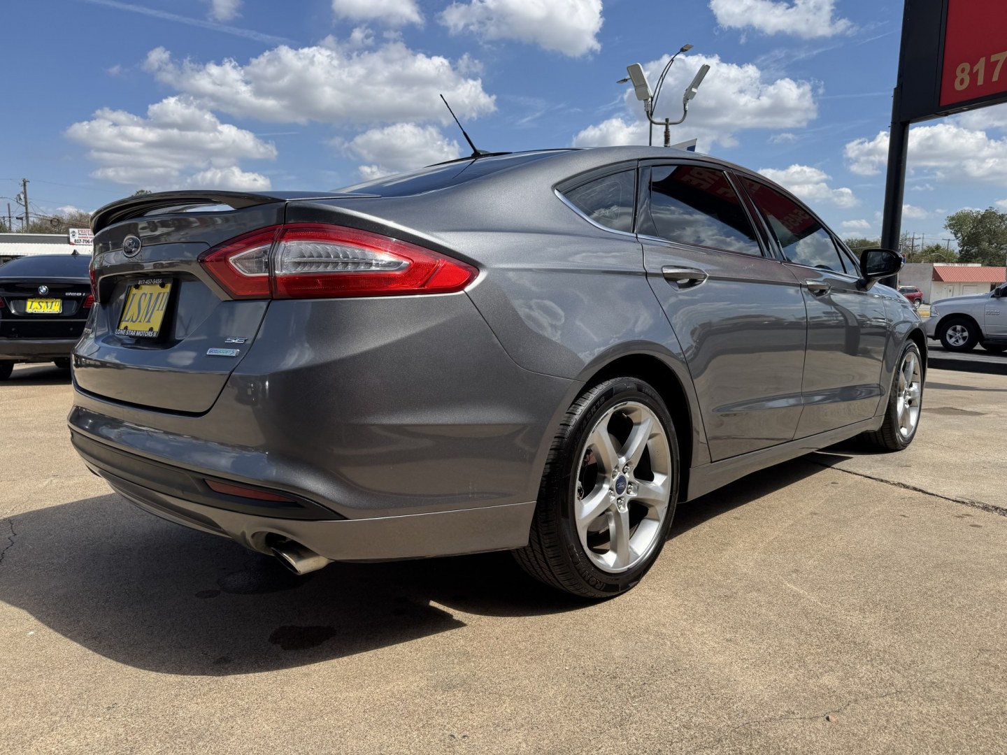 2014 GRAY FORD FUSION SE (3FA6P0HD7ER) , located at 5900 E. Lancaster Ave., Fort Worth, TX, 76112, (817) 457-5456, 0.000000, 0.000000- Photo#3