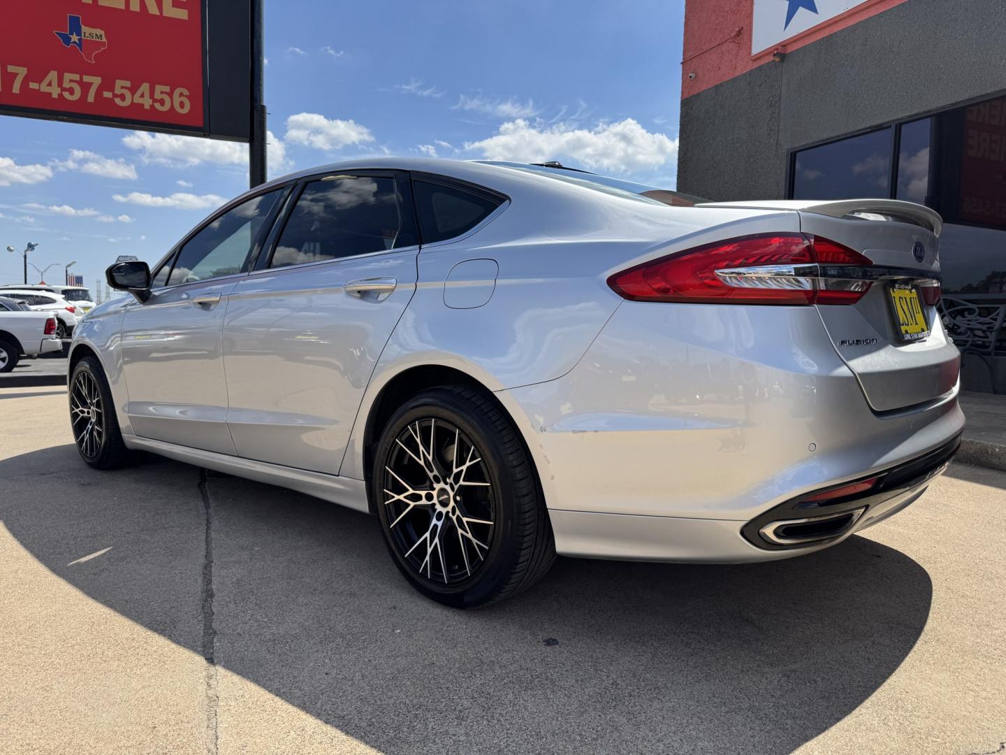 2018 SILVER FORD FUSION SE (3FA6P0H95JR) , located at 5900 E. Lancaster Ave., Fort Worth, TX, 76112, (817) 457-5456, 0.000000, 0.000000- Photo#6