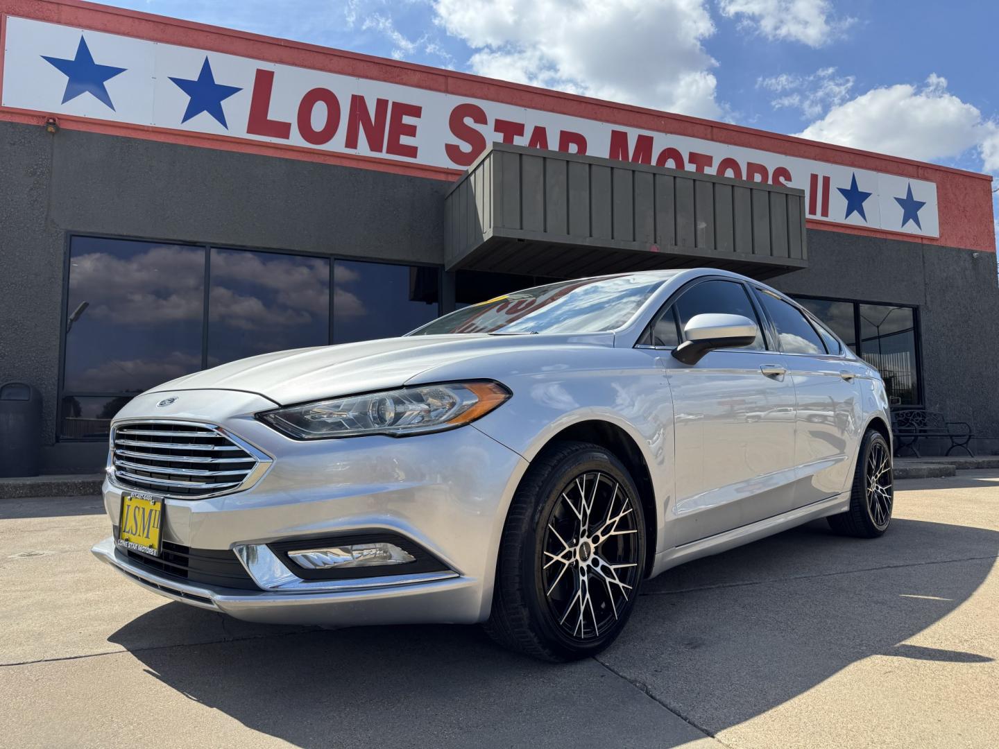 2018 SILVER FORD FUSION SE (3FA6P0H95JR) , located at 5900 E. Lancaster Ave., Fort Worth, TX, 76112, (817) 457-5456, 0.000000, 0.000000- Photo#0