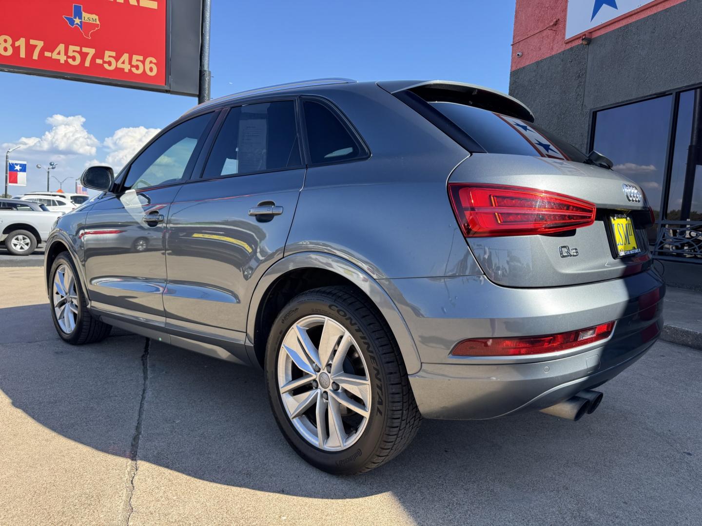 2017 GRAY AUDI Q3 PREMIUM (WA1BCCFS2HR) , located at 5900 E. Lancaster Ave., Fort Worth, TX, 76112, (817) 457-5456, 0.000000, 0.000000- Photo#6