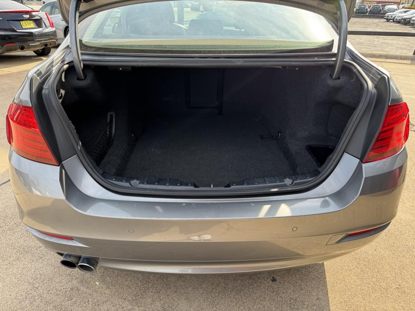 2015 GRAY BMW 5 SERIES 528I XDRIVE (WBA5A7C57FD) , located at 5900 E. Lancaster Ave., Fort Worth, TX, 76112, (817) 457-5456, 0.000000, 0.000000- Photo#4
