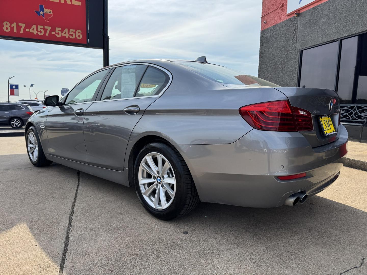 2015 GRAY BMW 5 SERIES 528I XDRIVE (WBA5A7C57FD) , located at 5900 E. Lancaster Ave., Fort Worth, TX, 76112, (817) 457-5456, 0.000000, 0.000000- Photo#5