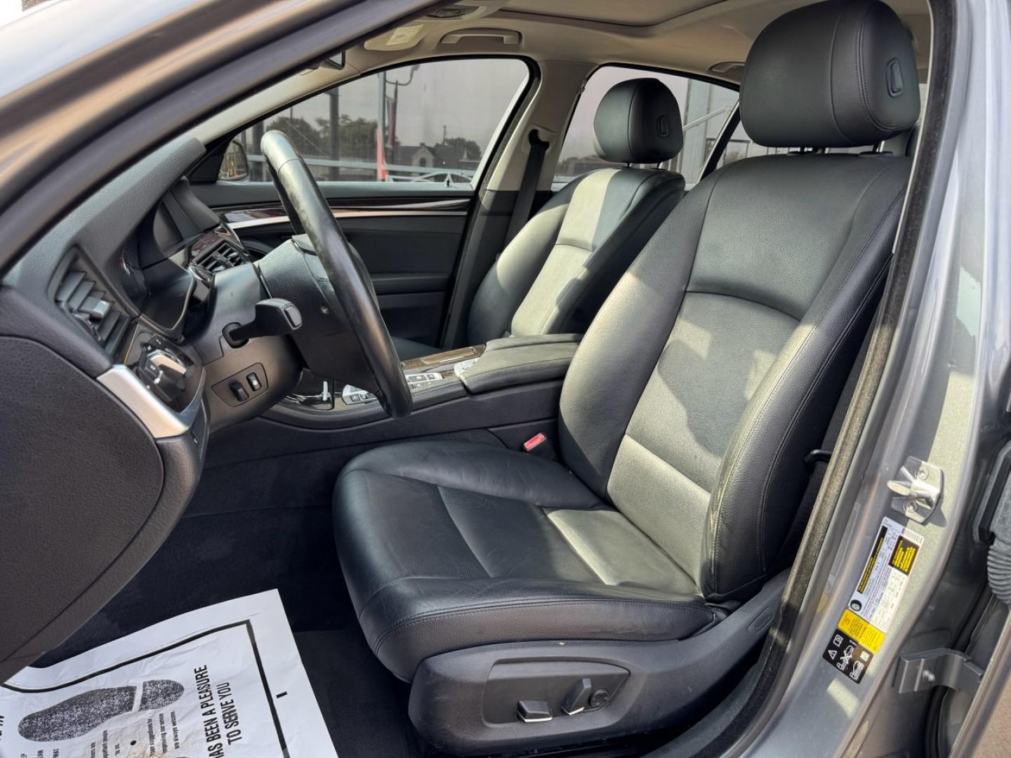 2015 GRAY BMW 5 SERIES 528I XDRIVE (WBA5A7C57FD) , located at 5900 E. Lancaster Ave., Fort Worth, TX, 76112, (817) 457-5456, 0.000000, 0.000000- Photo#9