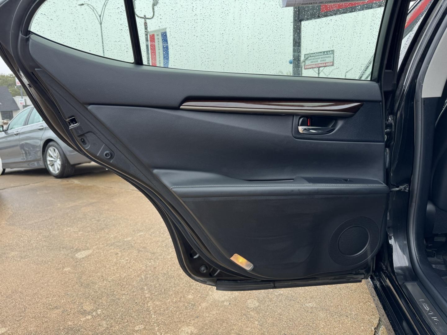 2013 BLACK LEXUS ES 350 BASE (JTHBK1GG5D2) , located at 5900 E. Lancaster Ave., Fort Worth, TX, 76112, (817) 457-5456, 0.000000, 0.000000- Photo#12