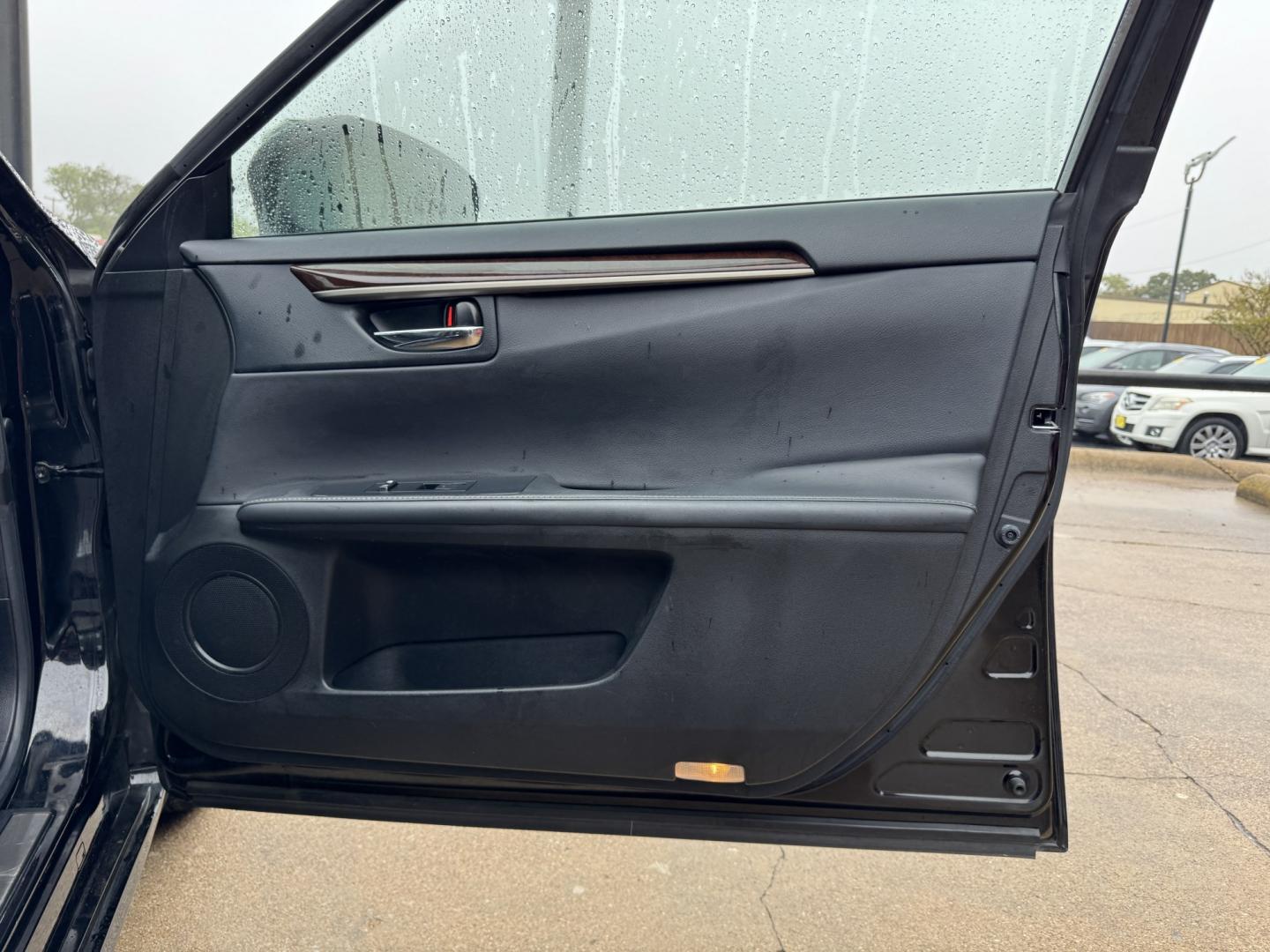 2013 BLACK LEXUS ES 350 BASE (JTHBK1GG5D2) , located at 5900 E. Lancaster Ave., Fort Worth, TX, 76112, (817) 457-5456, 0.000000, 0.000000- Photo#16