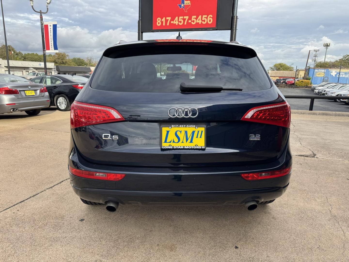2010 BLACK AUDI Q5 PREMIUM PLUS (WA1LKAFPXAA) , located at 5900 E. Lancaster Ave., Fort Worth, TX, 76112, (817) 457-5456, 0.000000, 0.000000- Photo#4