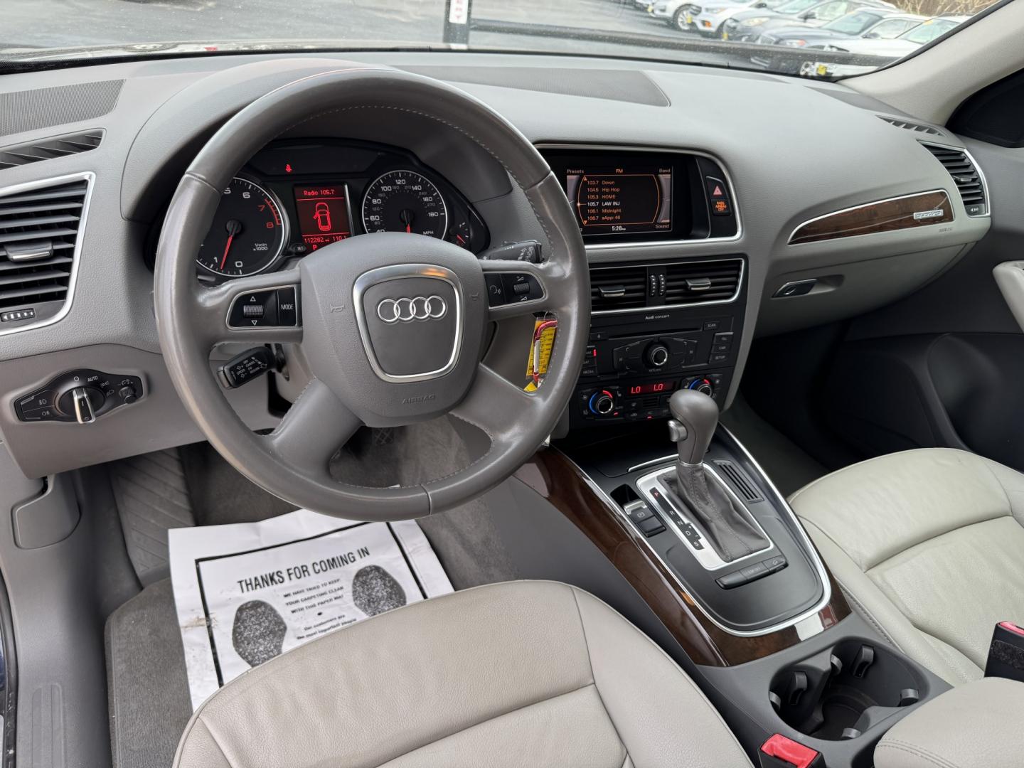 2010 BLACK AUDI Q5 PREMIUM PLUS (WA1LKAFPXAA) , located at 5900 E. Lancaster Ave., Fort Worth, TX, 76112, (817) 457-5456, 0.000000, 0.000000- Photo#9