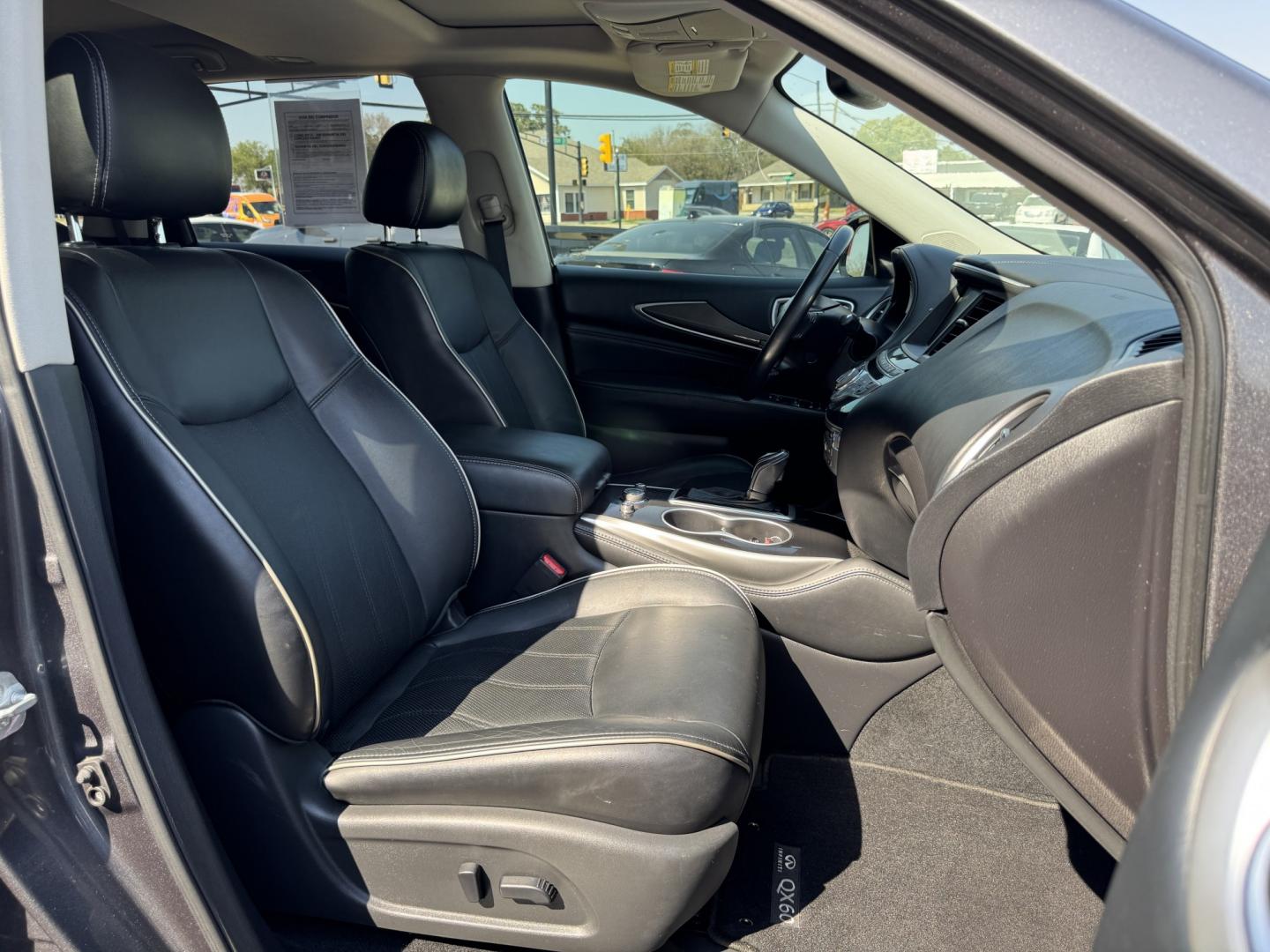 2017 GRAY INFINITI QX60 BASE (5N1DL0MN1HC) , located at 5900 E. Lancaster Ave., Fort Worth, TX, 76112, (817) 457-5456, 0.000000, 0.000000- Photo#24