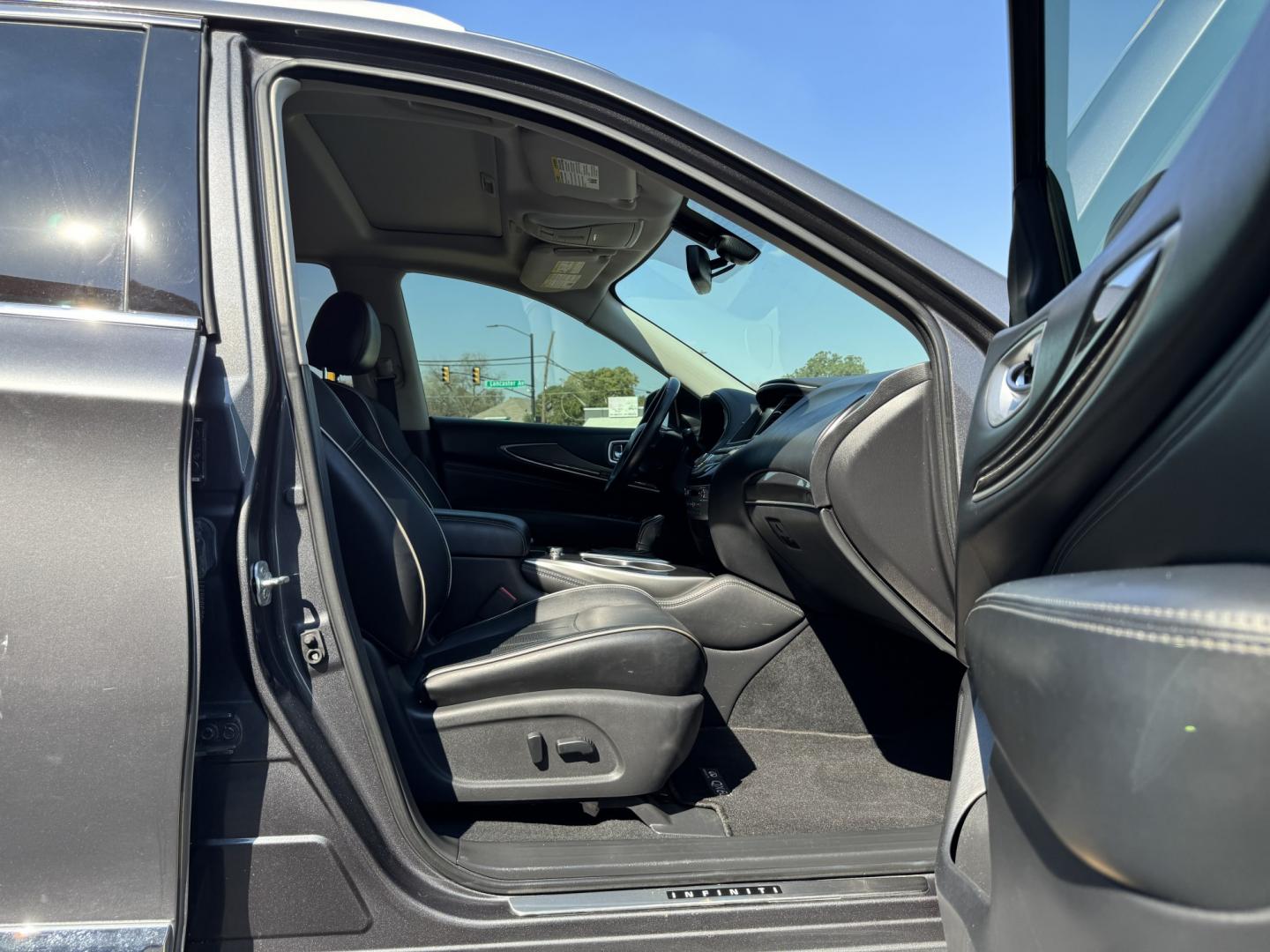 2017 GRAY INFINITI QX60 BASE (5N1DL0MN1HC) , located at 5900 E. Lancaster Ave., Fort Worth, TX, 76112, (817) 457-5456, 0.000000, 0.000000- Photo#23