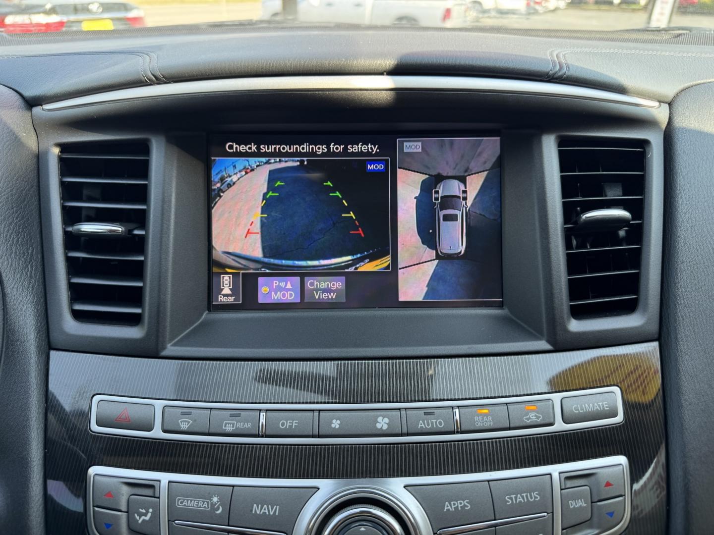2017 GRAY INFINITI QX60 BASE (5N1DL0MN1HC) , located at 5900 E. Lancaster Ave., Fort Worth, TX, 76112, (817) 457-5456, 0.000000, 0.000000- Photo#31