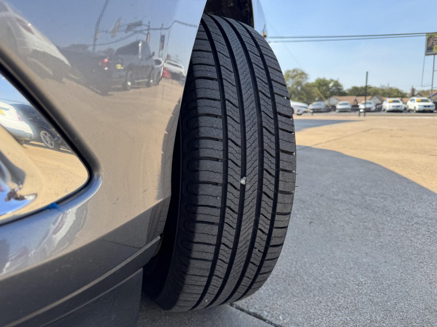 2017 GRAY INFINITI QX60 BASE (5N1DL0MN1HC) , located at 5900 E. Lancaster Ave., Fort Worth, TX, 76112, (817) 457-5456, 0.000000, 0.000000- Photo#34