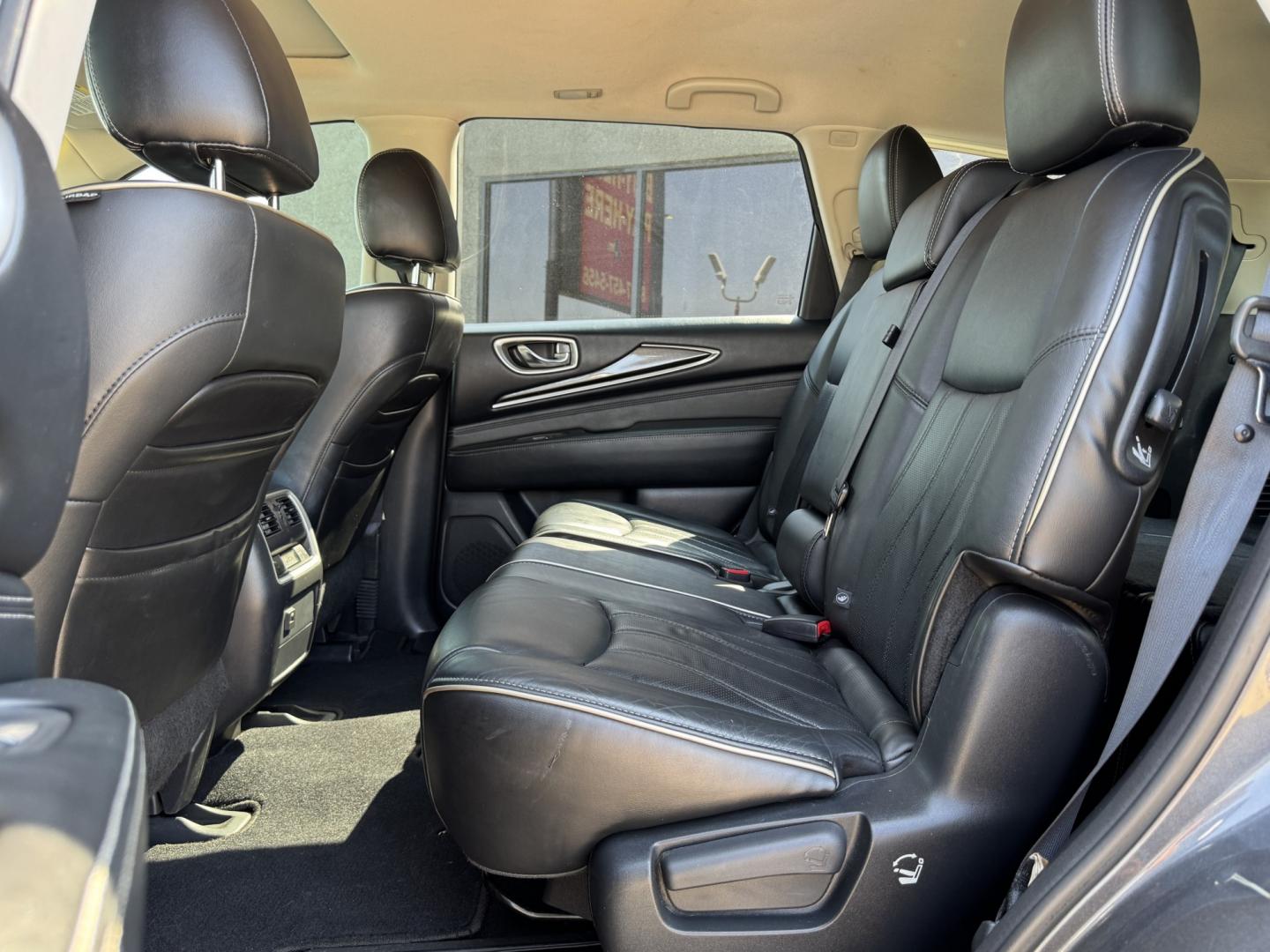 2017 GRAY INFINITI QX60 BASE (5N1DL0MN1HC) , located at 5900 E. Lancaster Ave., Fort Worth, TX, 76112, (817) 457-5456, 0.000000, 0.000000- Photo#17