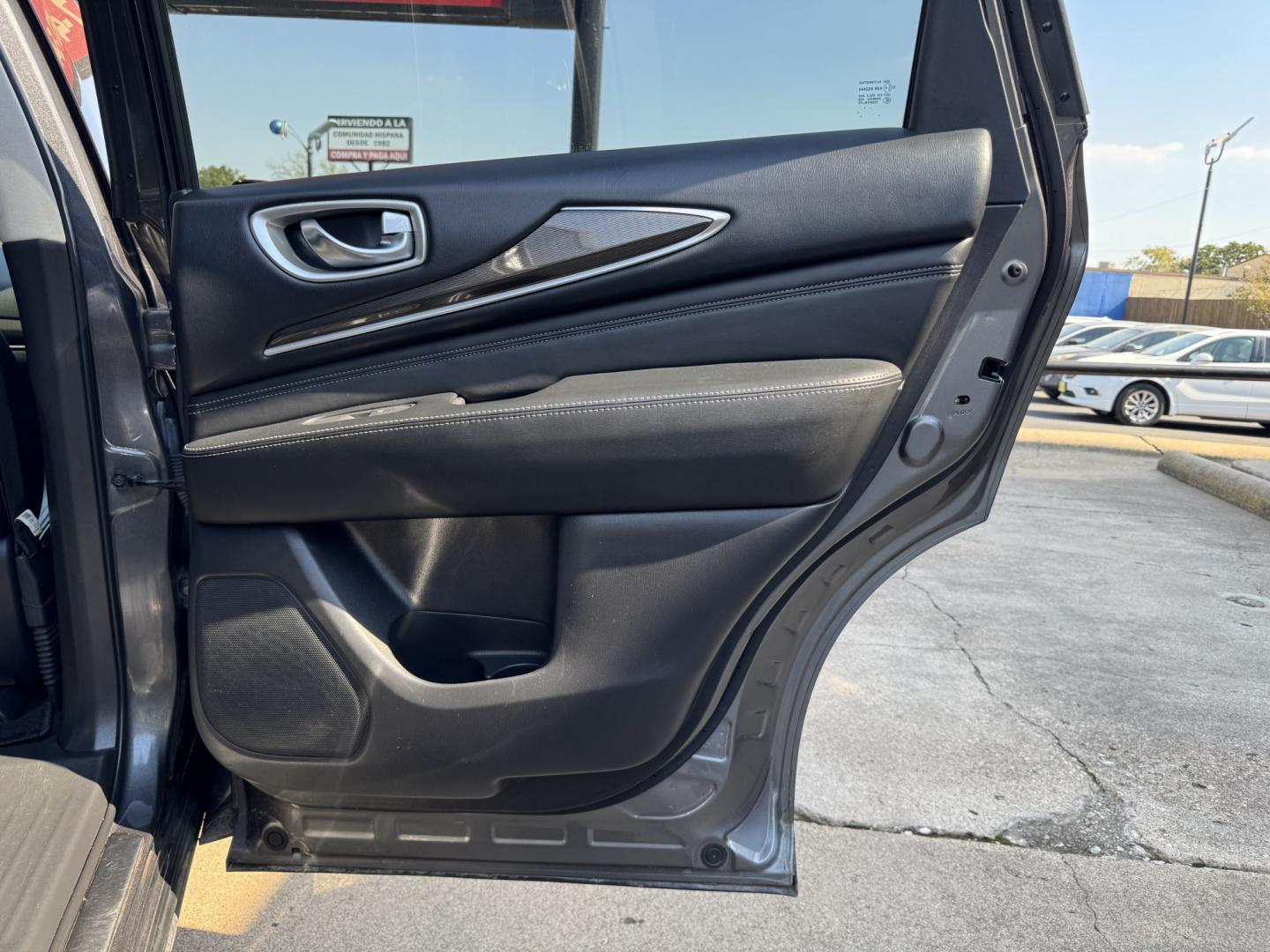 2017 GRAY INFINITI QX60 BASE (5N1DL0MN1HC) , located at 5900 E. Lancaster Ave., Fort Worth, TX, 76112, (817) 457-5456, 0.000000, 0.000000- Photo#20