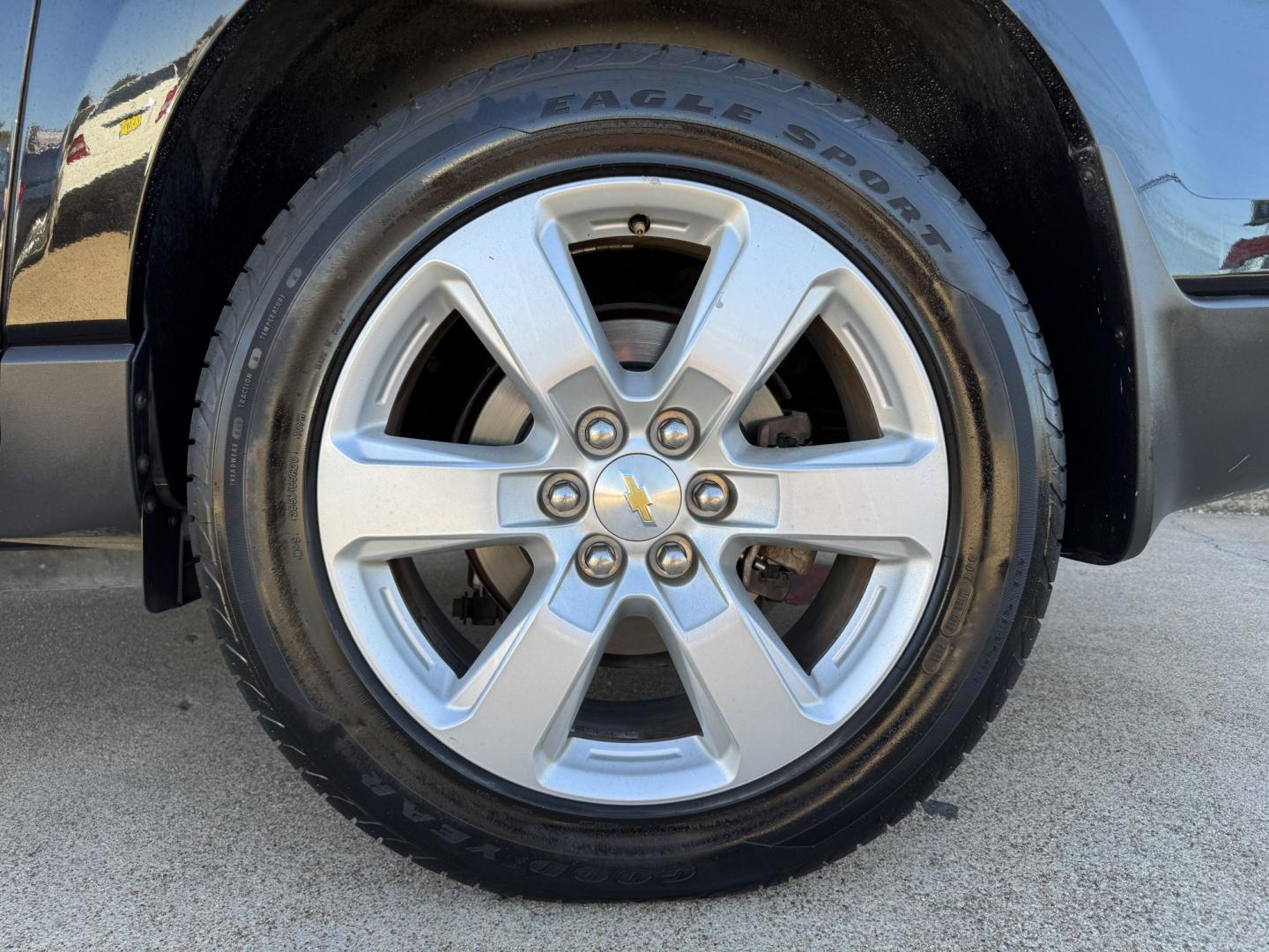 2017 BLACK CHEVROLET TRAVERSE 1LT (1GNKVGKD1HJ) , located at 5900 E. Lancaster Ave., Fort Worth, TX, 76112, (817) 457-5456, 0.000000, 0.000000- Photo#28
