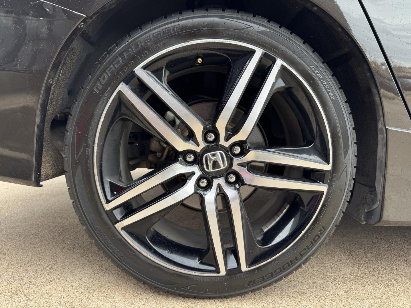2017 BLACK HONDA ACCORD SPORT (1HGCR2F51HA) , located at 5900 E. Lancaster Ave., Fort Worth, TX, 76112, (817) 457-5456, 0.000000, 0.000000- Photo#23