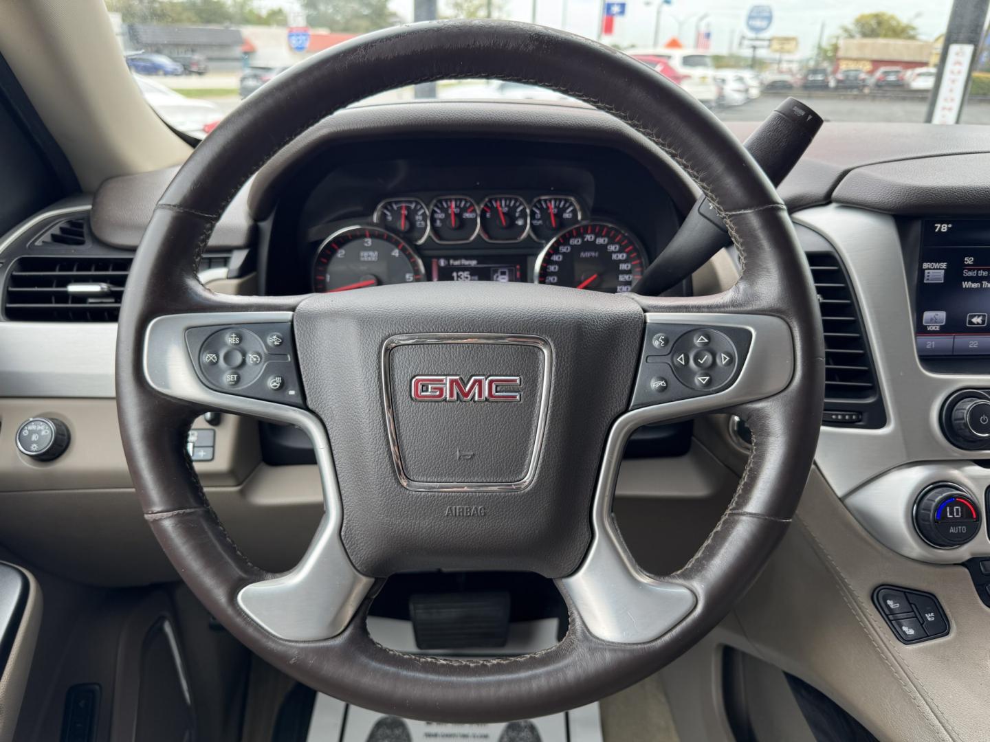 2015 WHITE GMC YUKON XL SLT (1GKS1HKC2FR) , located at 5900 E. Lancaster Ave., Fort Worth, TX, 76112, (817) 457-5456, 0.000000, 0.000000- Photo#23