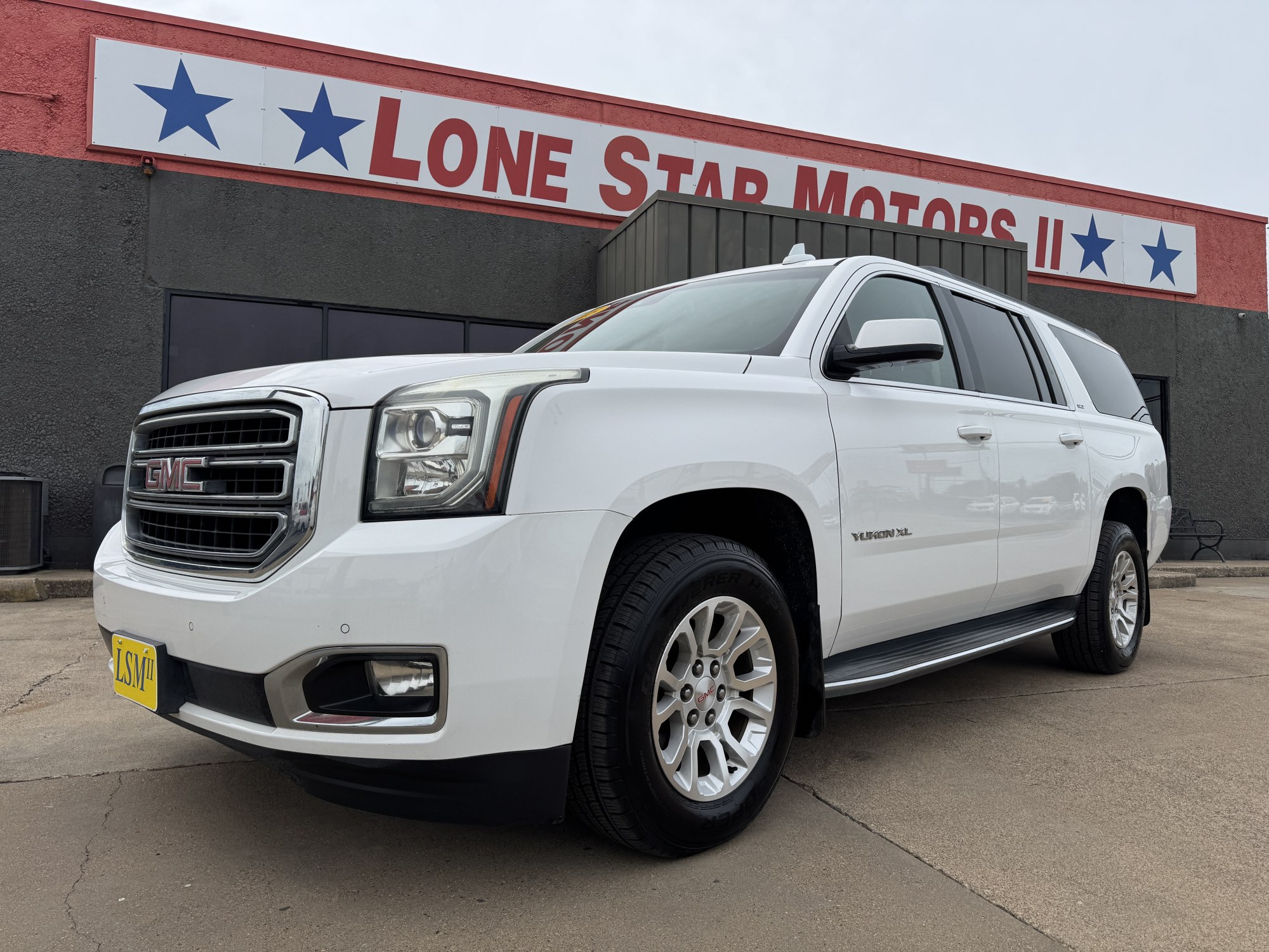 photo of 2015 GMC YUKON XL SLT 