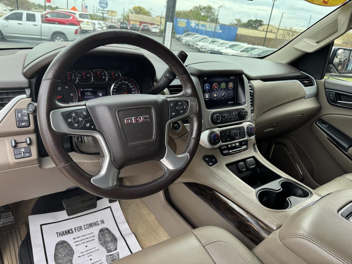 2015 WHITE GMC YUKON XL SLT (1GKS1HKC2FR) , located at 5900 E. Lancaster Ave., Fort Worth, TX, 76112, (817) 457-5456, 0.000000, 0.000000- Photo#9