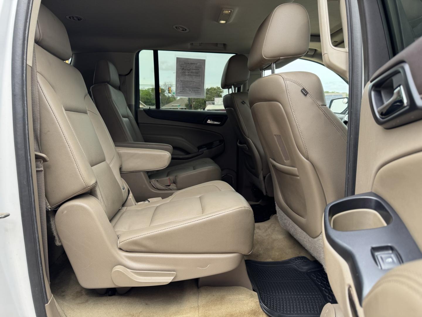 2015 WHITE GMC YUKON XL SLT (1GKS1HKC2FR) , located at 5900 E. Lancaster Ave., Fort Worth, TX, 76112, (817) 457-5456, 0.000000, 0.000000- Photo#16