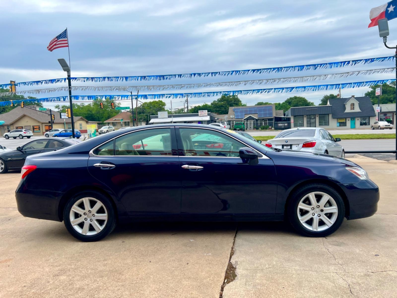 2008 BLUE LEXUS ES 350 (JTHBJ46G682) , located at 5900 E. Lancaster Ave., Fort Worth, TX, 76112, (817) 457-5456, 0.000000, 0.000000 - This is a 2008 LEXUS ES350 LUXURY 4 DR SEDAN that is in excellent condition. The interior is clean with no rips or tears or stains. All power windows, door locks and seats. Ice cold AC for those hot Texas summer days. It is equipped with a CD player, AM/FM radio. It runs and drives like new. The tir - Photo #6