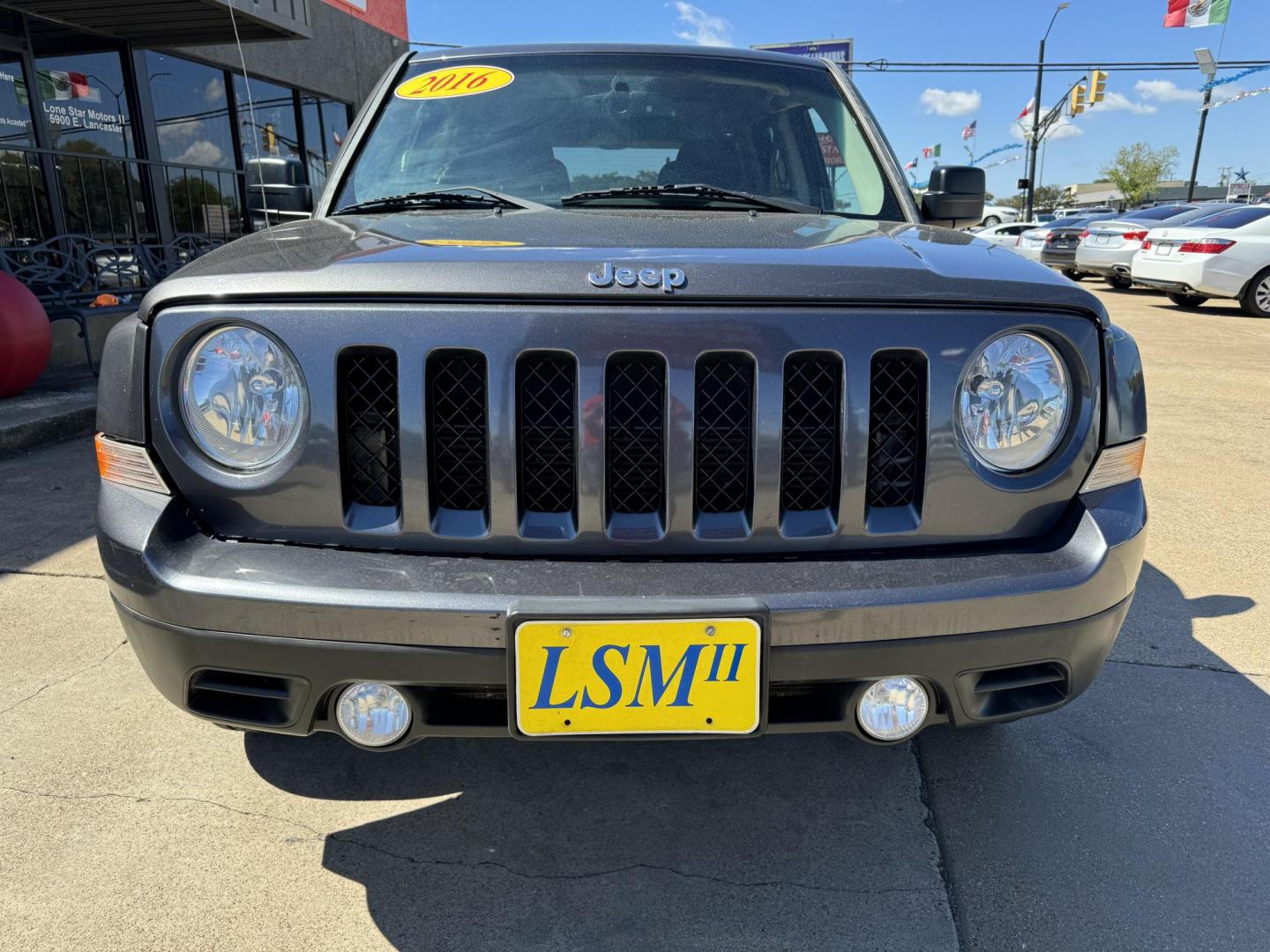 2016 GRAY JEEP PATRIOT SPORT (1C4NJPBA6GD) , located at 5900 E. Lancaster Ave., Fort Worth, TX, 76112, (817) 457-5456, 0.000000, 0.000000 - This is a 2016 JEEP PATRIOT 4 DR WAGON that is in excellent condition. The interior is clean with no rips or tears or stains. All power windows, door locks and seats. Ice cold AC for those hot Texas summer days. It is equipped with a CD player, AM/FM radio, AUX port, Bluetooth connectivity and Siriu - Photo#2