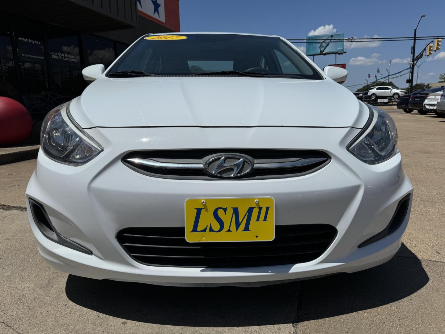 2017 WHITE HYUNDAI ACCENT SE (KMHCT4AE3HU) , located at 5900 E. Lancaster Ave., Fort Worth, TX, 76112, (817) 457-5456, 0.000000, 0.000000 - This is a 2017 HYUNDAI ACCENT 4 DR SEDAN that is in excellent condition. The interior is clean with no rips or tears or stains. All power windows, door locks and seats. Ice cold AC for those hot Texas summer days. It is equipped with a CD player, AM/FM radio, AUX port, Bluetooth connectivity and Sir - Photo#2