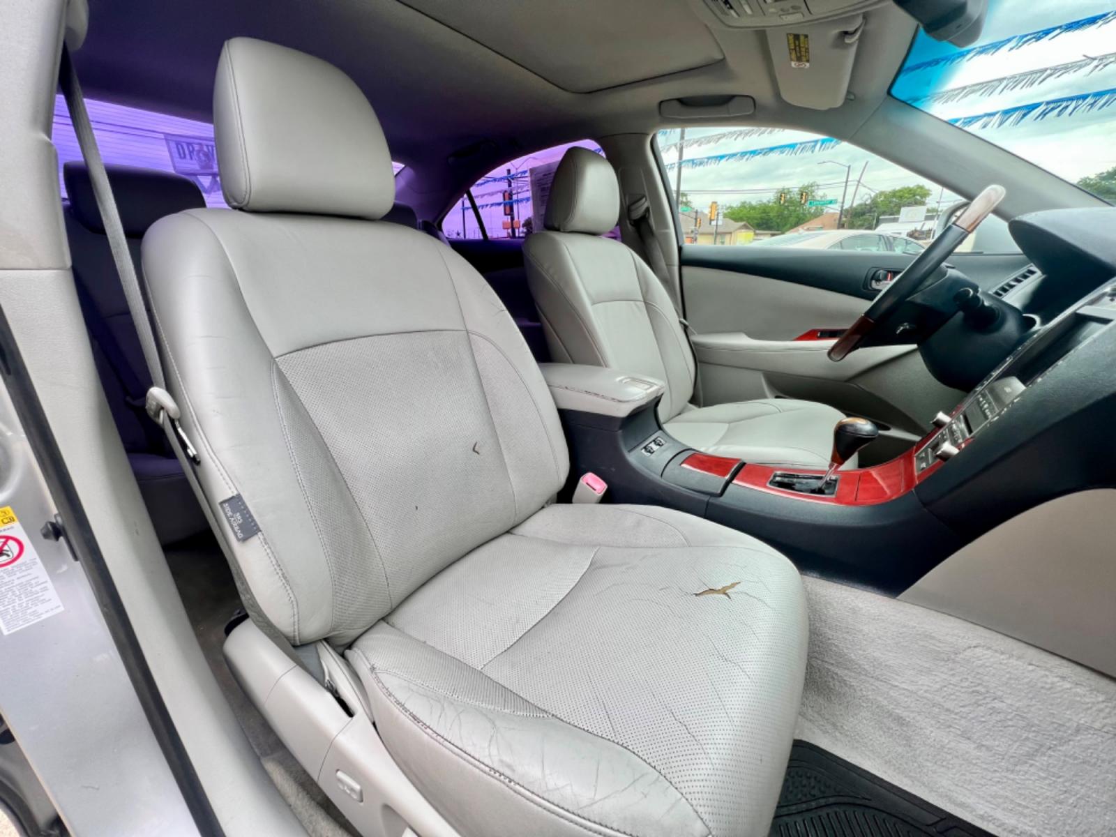 2007 SILVER LEXUS ES 350 BASE (JTHBJ46G072) , located at 5900 E. Lancaster Ave., Fort Worth, TX, 76112, (817) 457-5456, 0.000000, 0.000000 - CASH CAR ONLY, NO FINANCING AVAILABLE. WE'VE SLASHED THE PRICE! NOW ONLY $5,391! THIS 2007 LEXUS ES 350 BASE 4 DOOR SEDAN RUNS AND DRIVES GREAT. IT IS EQUIPPED WITH A CD PLAYER, AM/FM RADIO AND AN AUX PORT. THE TIRES ARE IN GOOD CONDITION AND STILL HAVE TREAD LEFT ON THEM. THIS CAR WILL NOT LAST S - Photo #15