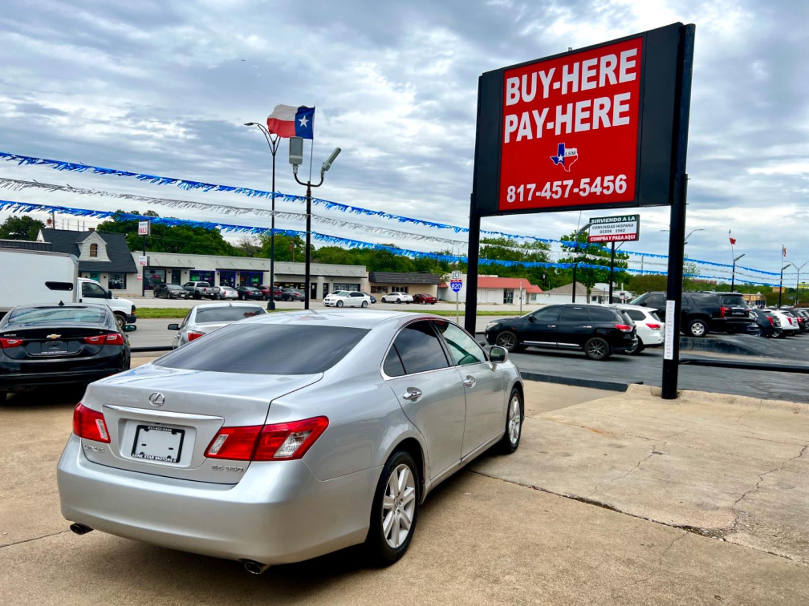 2007 SILVER LEXUS ES 350 BASE (JTHBJ46G072) , located at 5900 E. Lancaster Ave., Fort Worth, TX, 76112, (817) 457-5456, 0.000000, 0.000000 - CASH CAR ONLY, NO FINANCING AVAILABLE. THIS 2007 LEXUS ES 350 BASE 4 DOOR SEDAN RUNS AND DRIVES GREAT. IT IS EQUIPPED WITH A CD PLAYER, AM/FM RADIO AND AN AUX PORT. THE TIRES ARE IN GOOD CONDITION AND STILL HAVE TREAD LEFT ON THEM. THIS CAR WILL NOT LAST SO ACT FAST! Call or text Frances at 68 - Photo #6