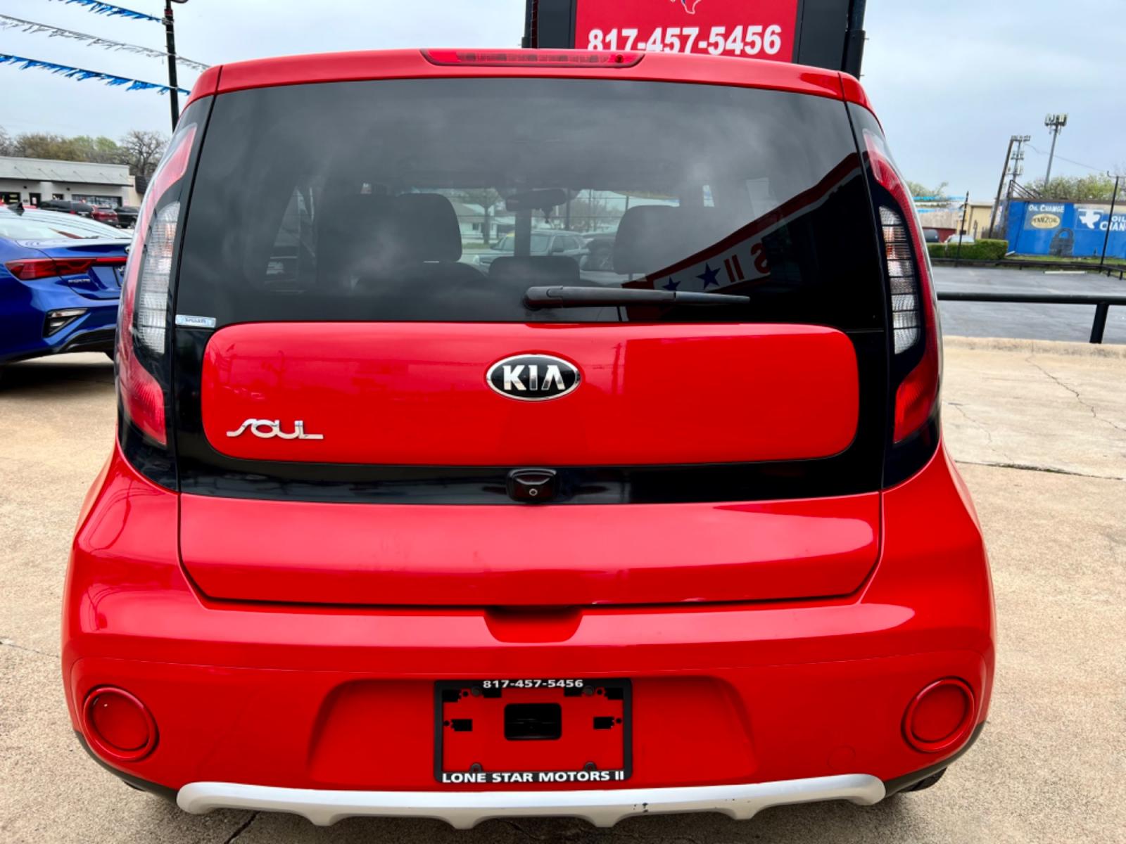 2018 RED KIA SOUL (KNDJP3A51J7) , located at 5900 E. Lancaster Ave., Fort Worth, TX, 76112, (817) 457-5456, 0.000000, 0.000000 - This is a 2018 KIA SOUL 4 DR WAGON that is in excellent condition. The interior is clean with no rips or tears or stains. All power windows, door locks and seats. Ice cold AC for those hot Texas summer days. It is equipped with a CD player, AM/FM radio, AUX port, Bluetooth connectivity and Sirius XM - Photo #5