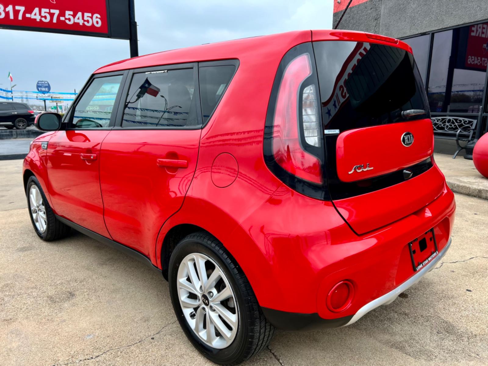 2018 RED KIA SOUL (KNDJP3A51J7) , located at 5900 E. Lancaster Ave., Fort Worth, TX, 76112, (817) 457-5456, 0.000000, 0.000000 - This is a 2018 KIA SOUL 4 DR WAGON that is in excellent condition. The interior is clean with no rips or tears or stains. All power windows, door locks and seats. Ice cold AC for those hot Texas summer days. It is equipped with a CD player, AM/FM radio, AUX port, Bluetooth connectivity and Sirius XM - Photo #4