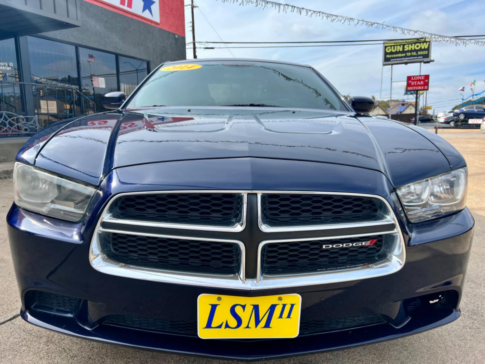 2014 BLUE /Gray DODGE CHARGER SE 4dr Sedan (2C3CDXBGXEH) with an 3.6L V6 engine, Automatic 5-Speed transmission, located at 5900 E. Lancaster Ave., Fort Worth, TX, 76112, (817) 457-5456, 0.000000, 0.000000 - This is a 2014 Dodge Charger SE 4dr Sedan that is in excellent condition. There are no dents or scratches. The interior is clean with no rips or tears or stains. All power windows, door locks and seats. Ice cold AC for those hot Texas summer days. It is equipped with a CD player, AM/FM radio, AUX po - Photo #1